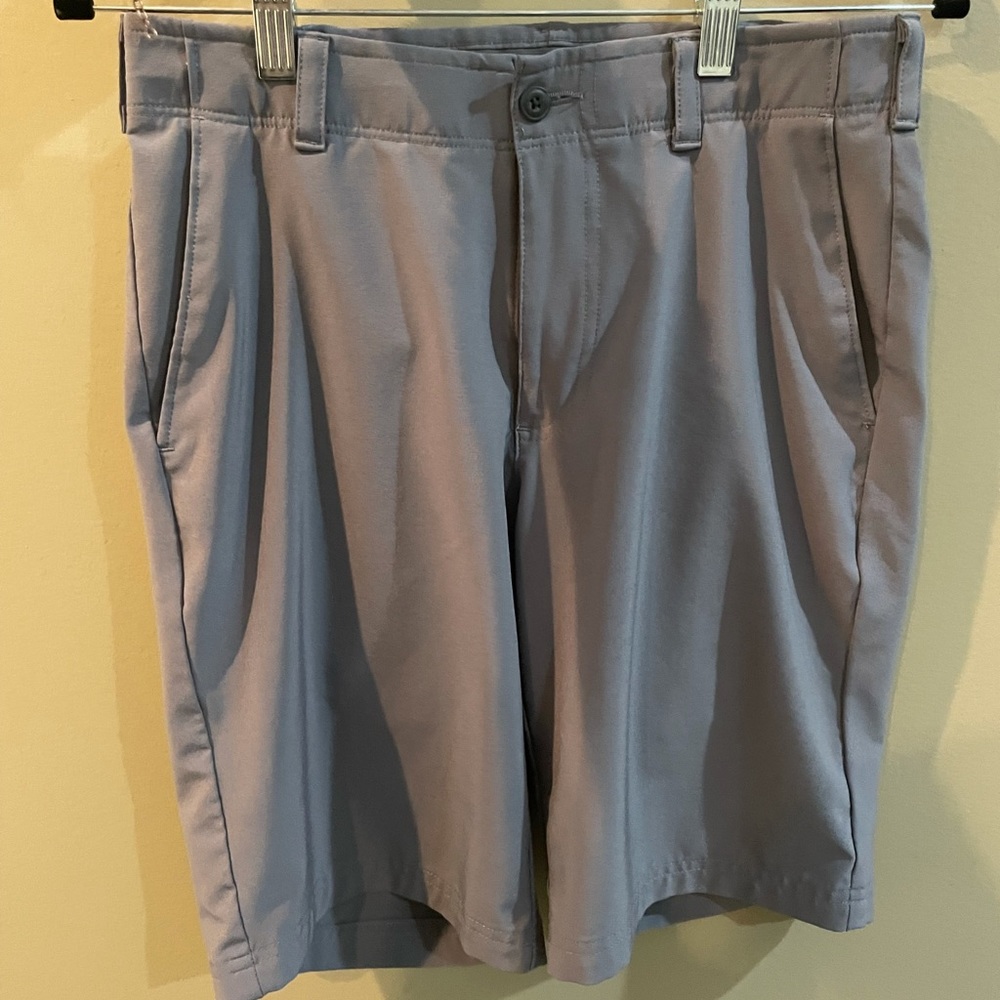 Ben Hogan golf shorts. Size 30. Gray.